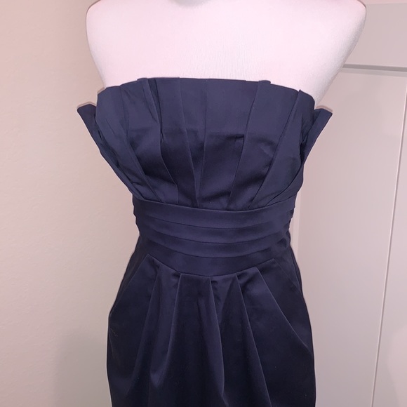 Snap Strapless Pleated Dress - Picture 3 of 17